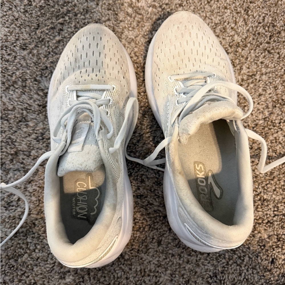 Brooks ghost 16